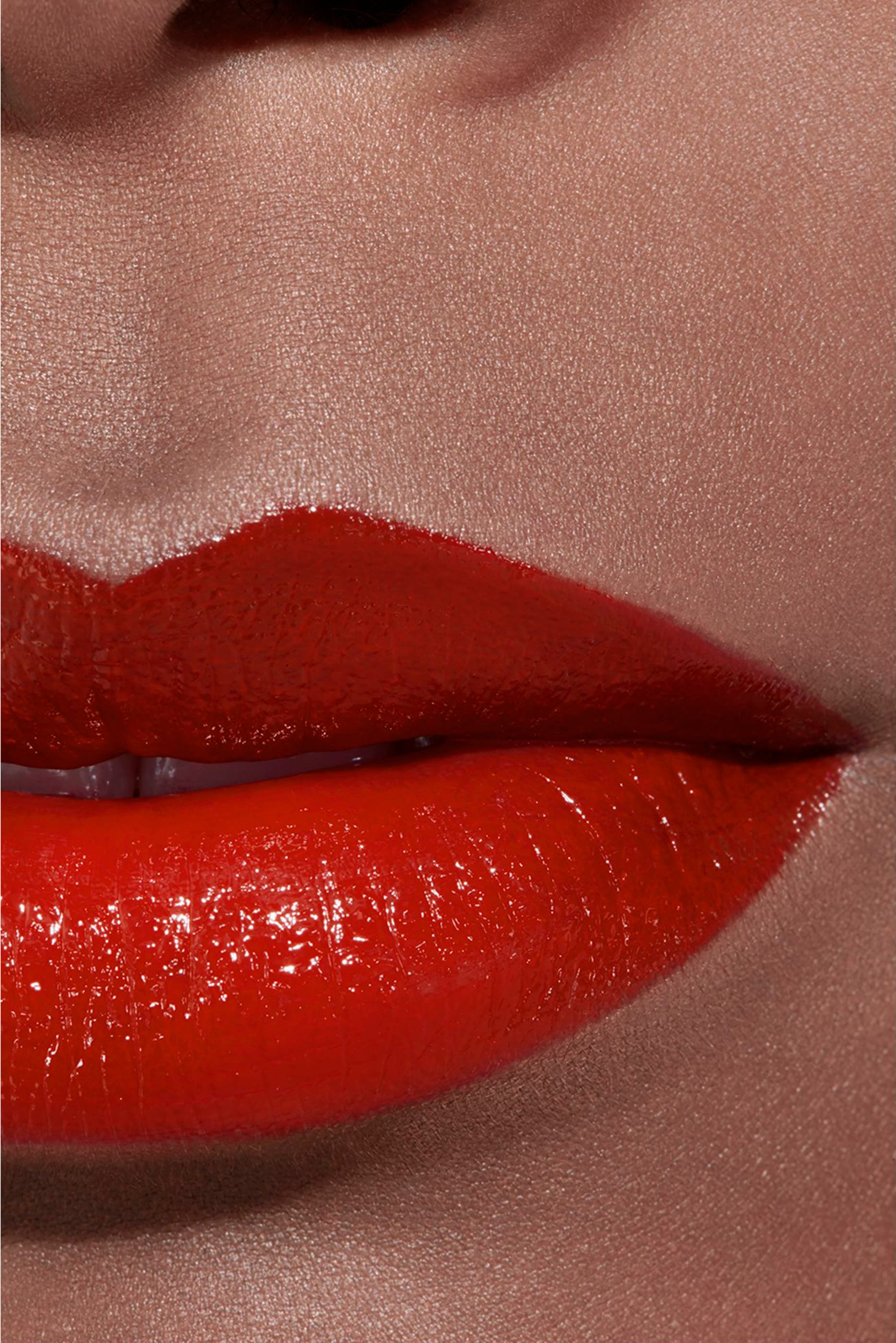 أحمر شفاه لامع Rouge Coco يدوم طويلا