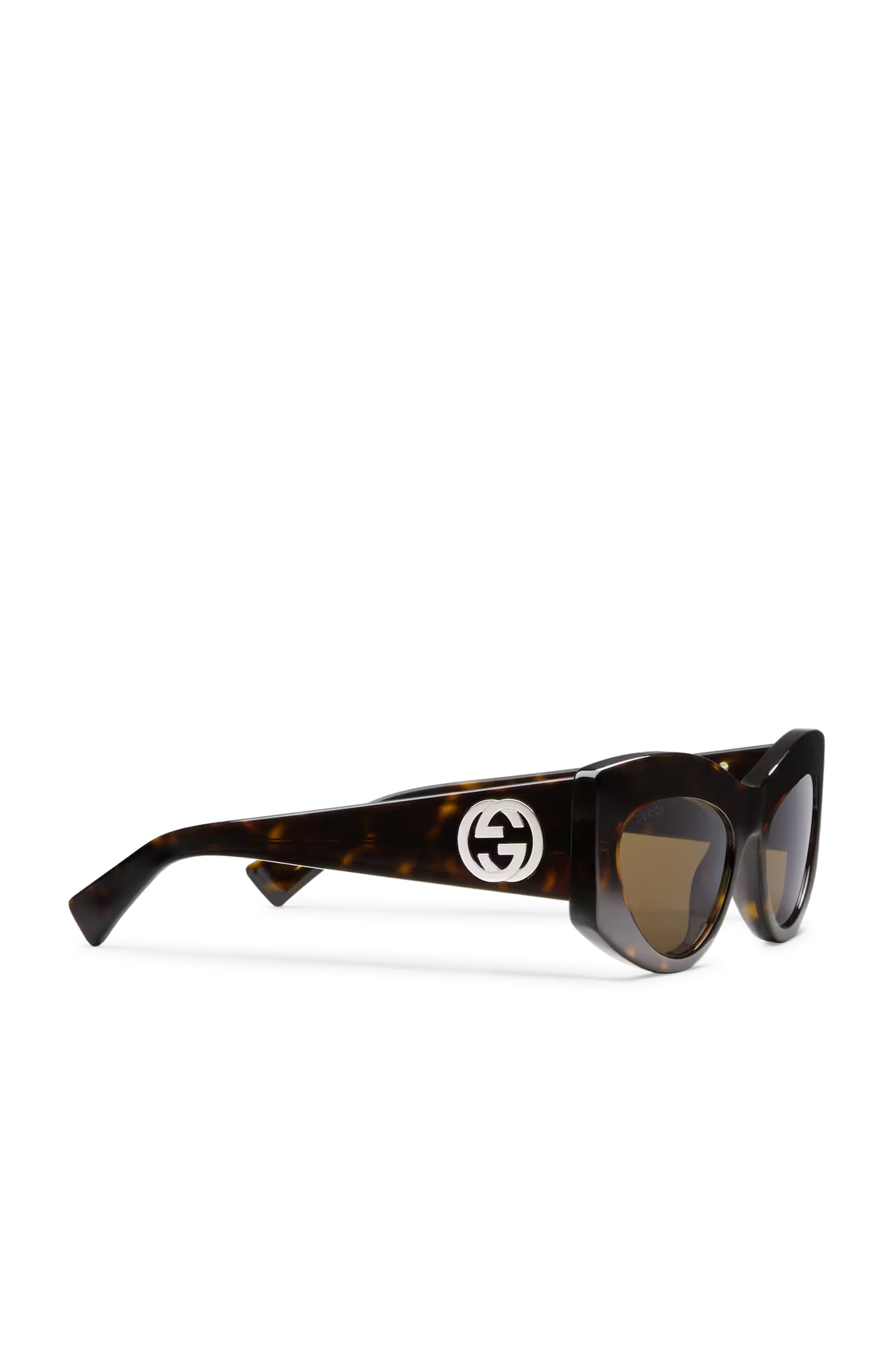 نظارة شمسية بتصميم عين القطة