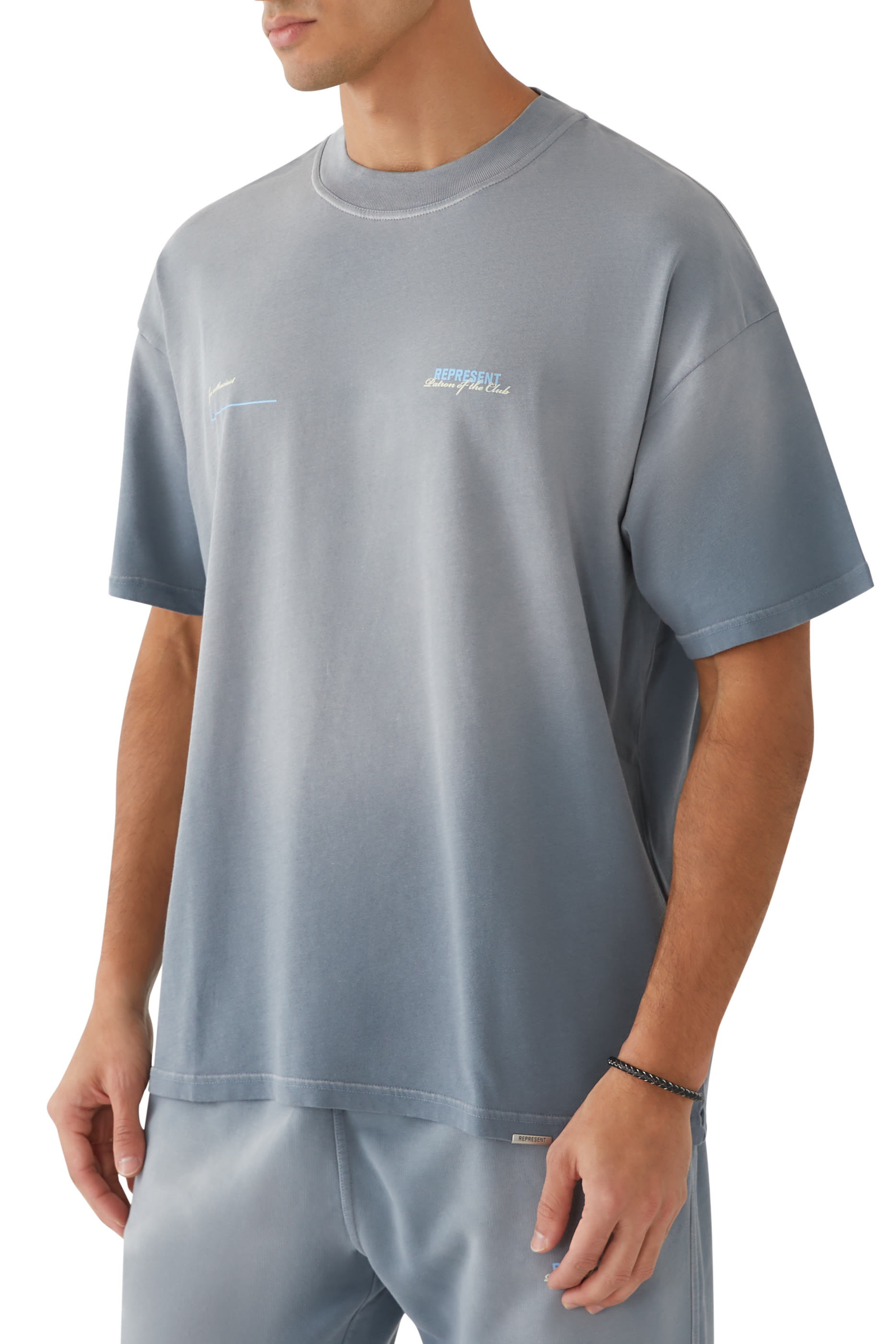 تيشيرت بشعار باترون اوف ذا كلوب