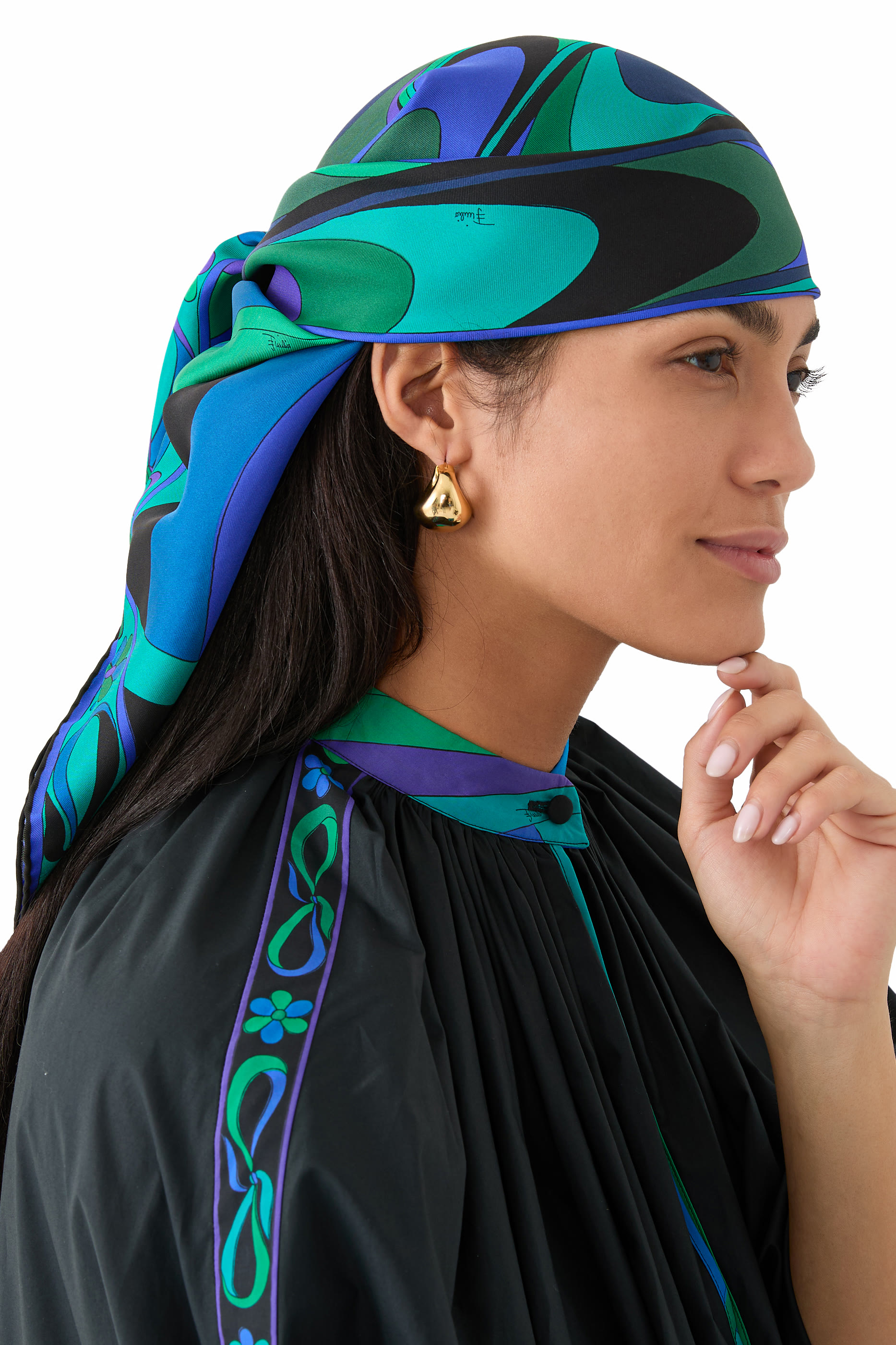 وشاح حرير تويل