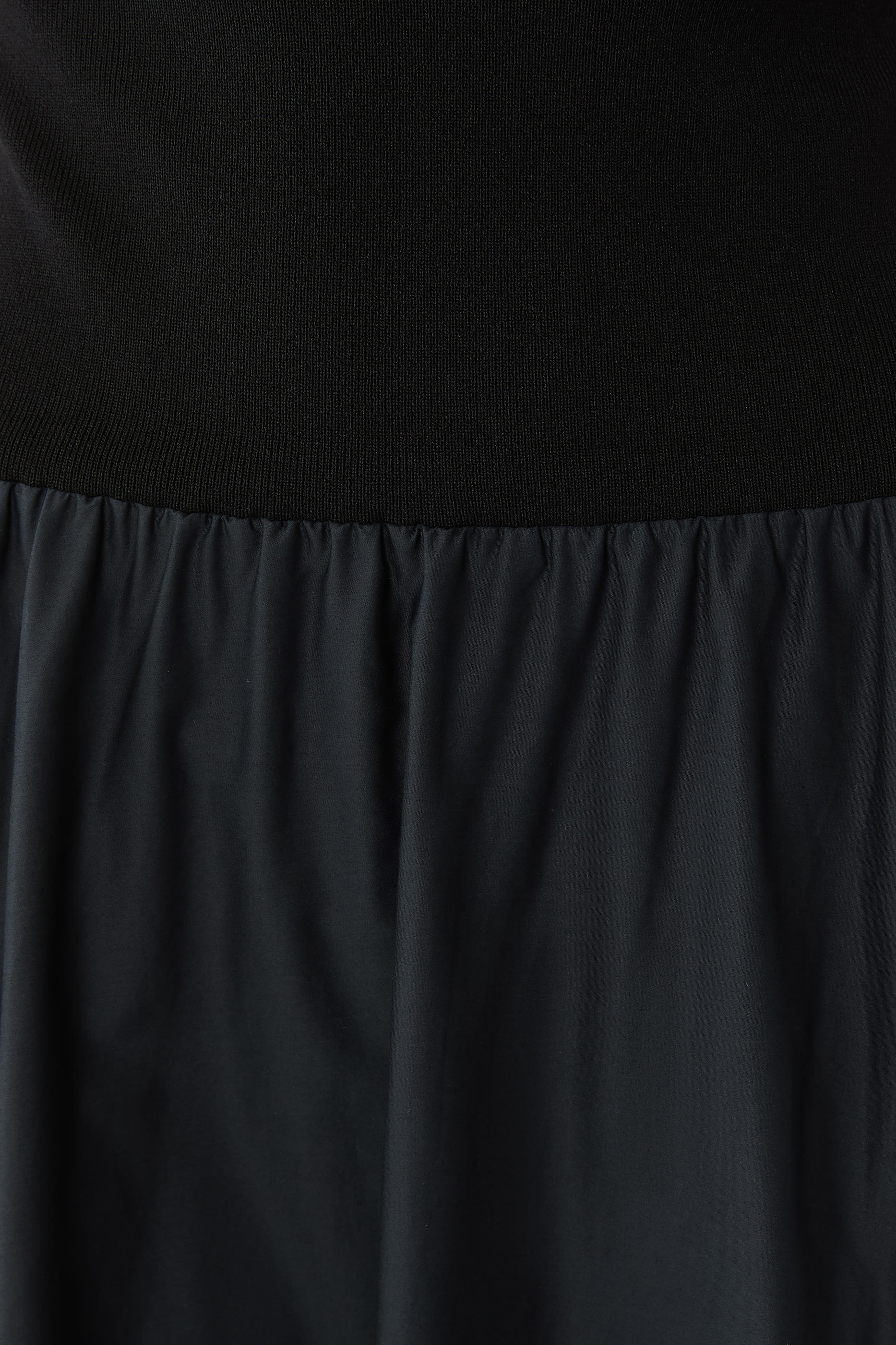 فستان بحافة مستديرة حرير شفاف