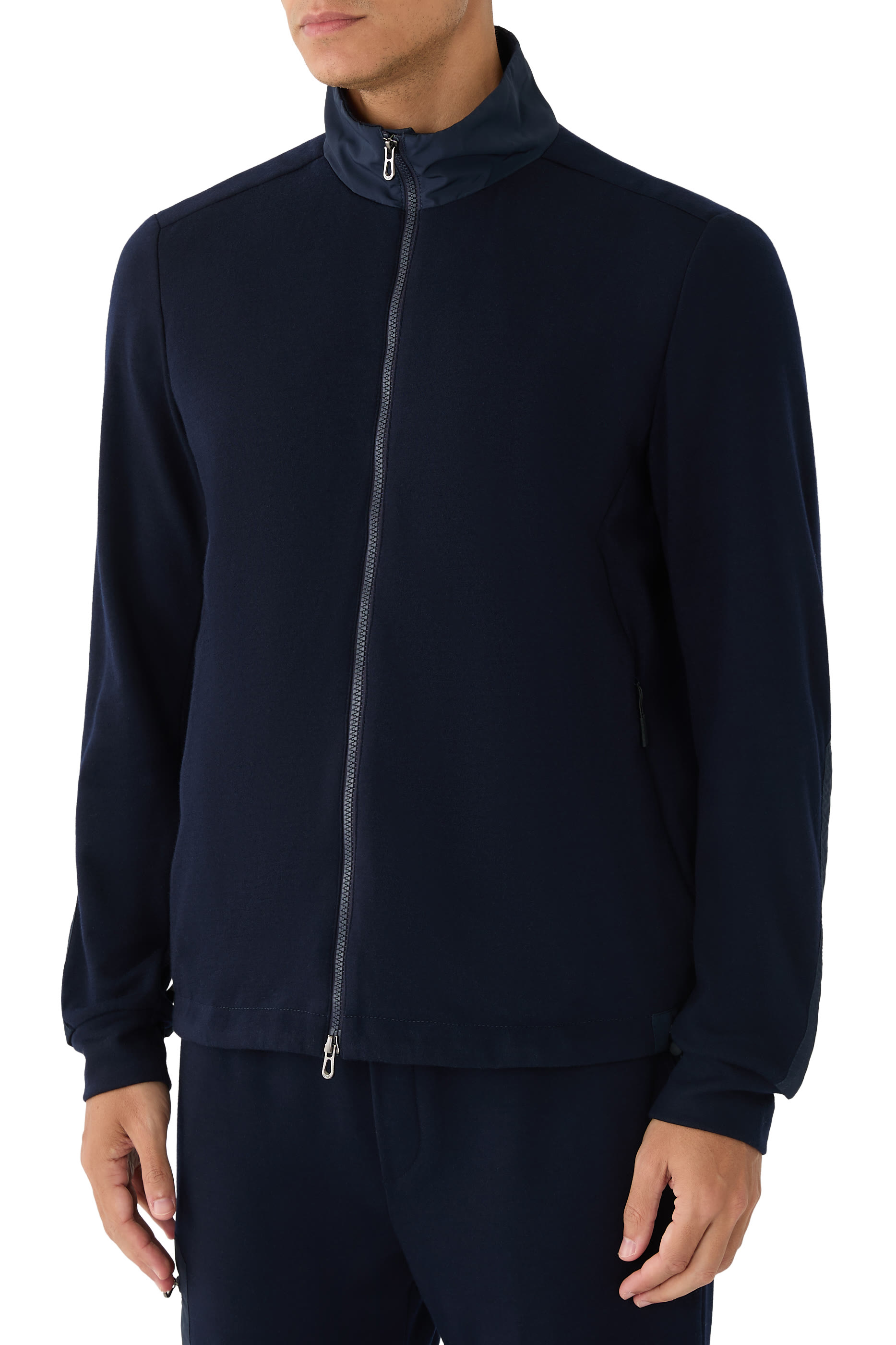 سويت شيرت إكسبلورر