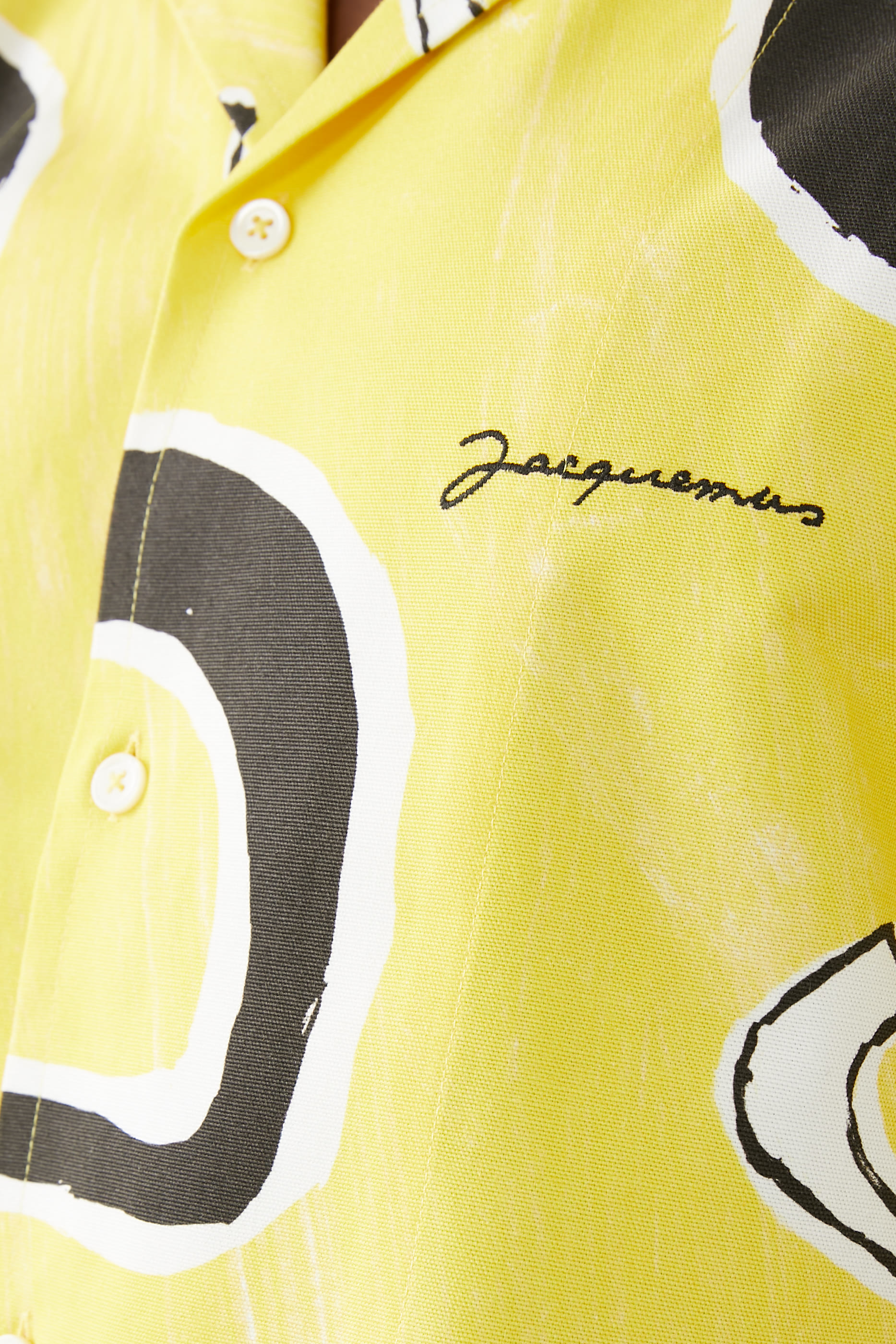 قميص جين بطبعة