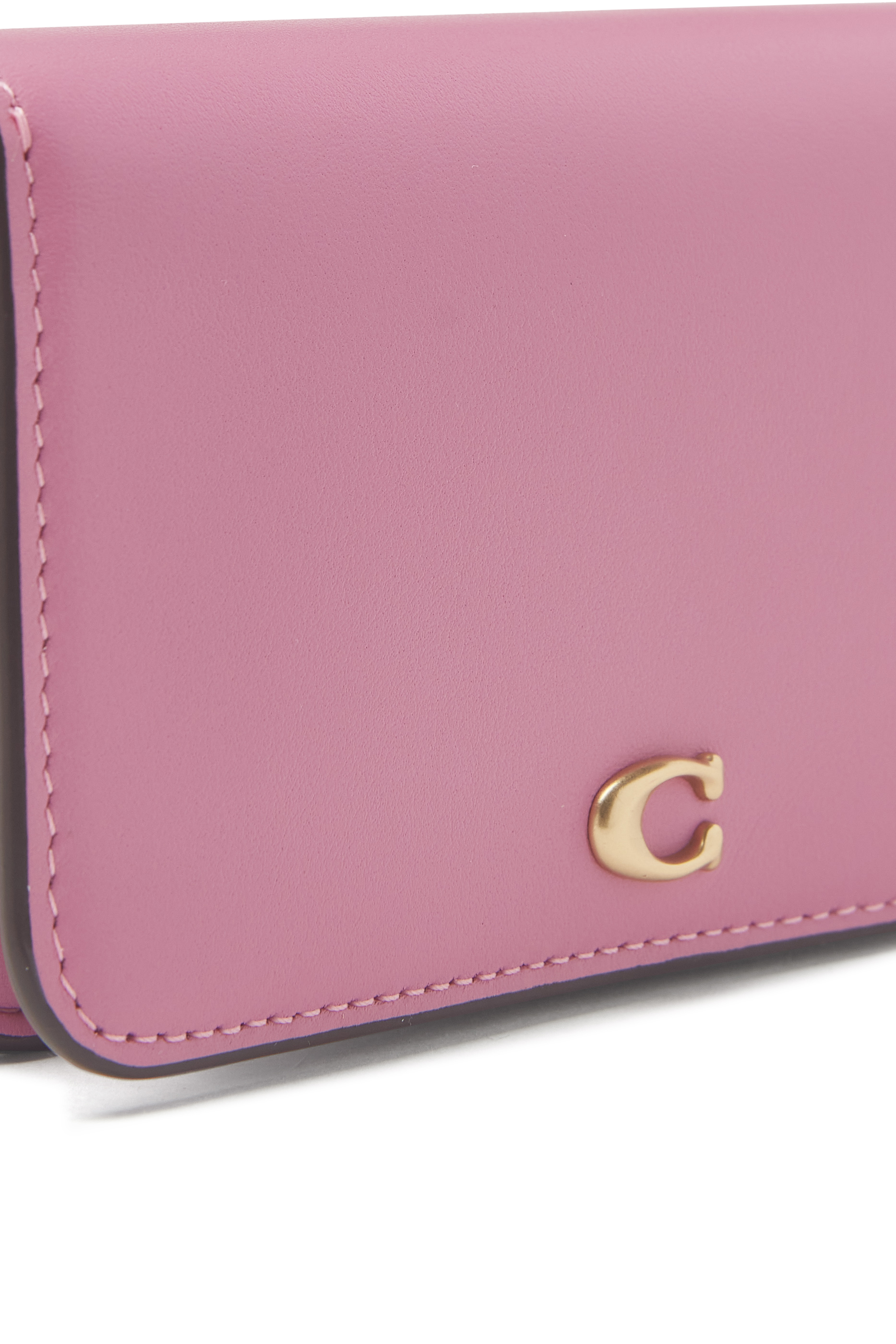 حافظة بطاقات اسنشال بتصميم رفيع