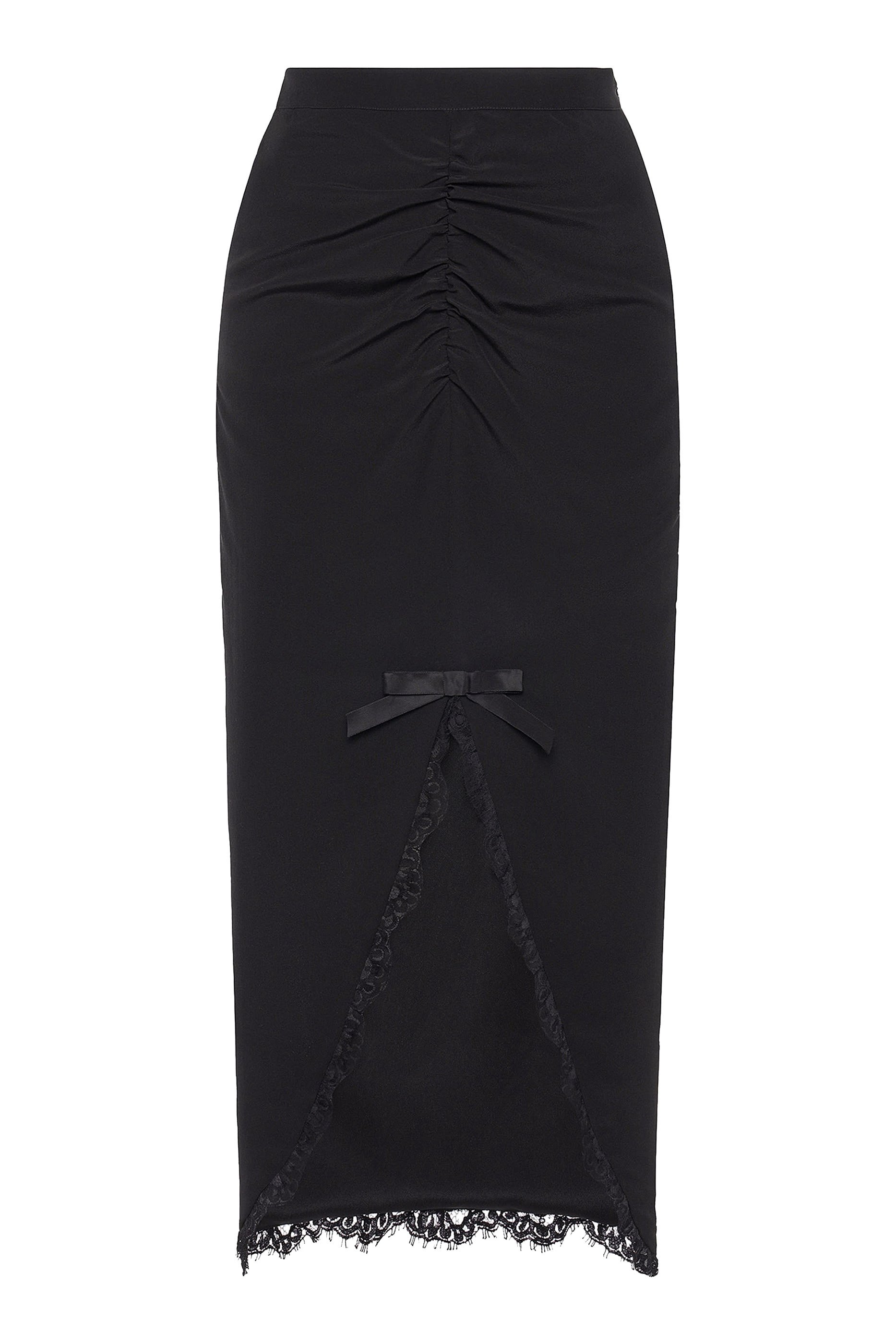 تنورة متوسطة الطول مزينة بكشكش