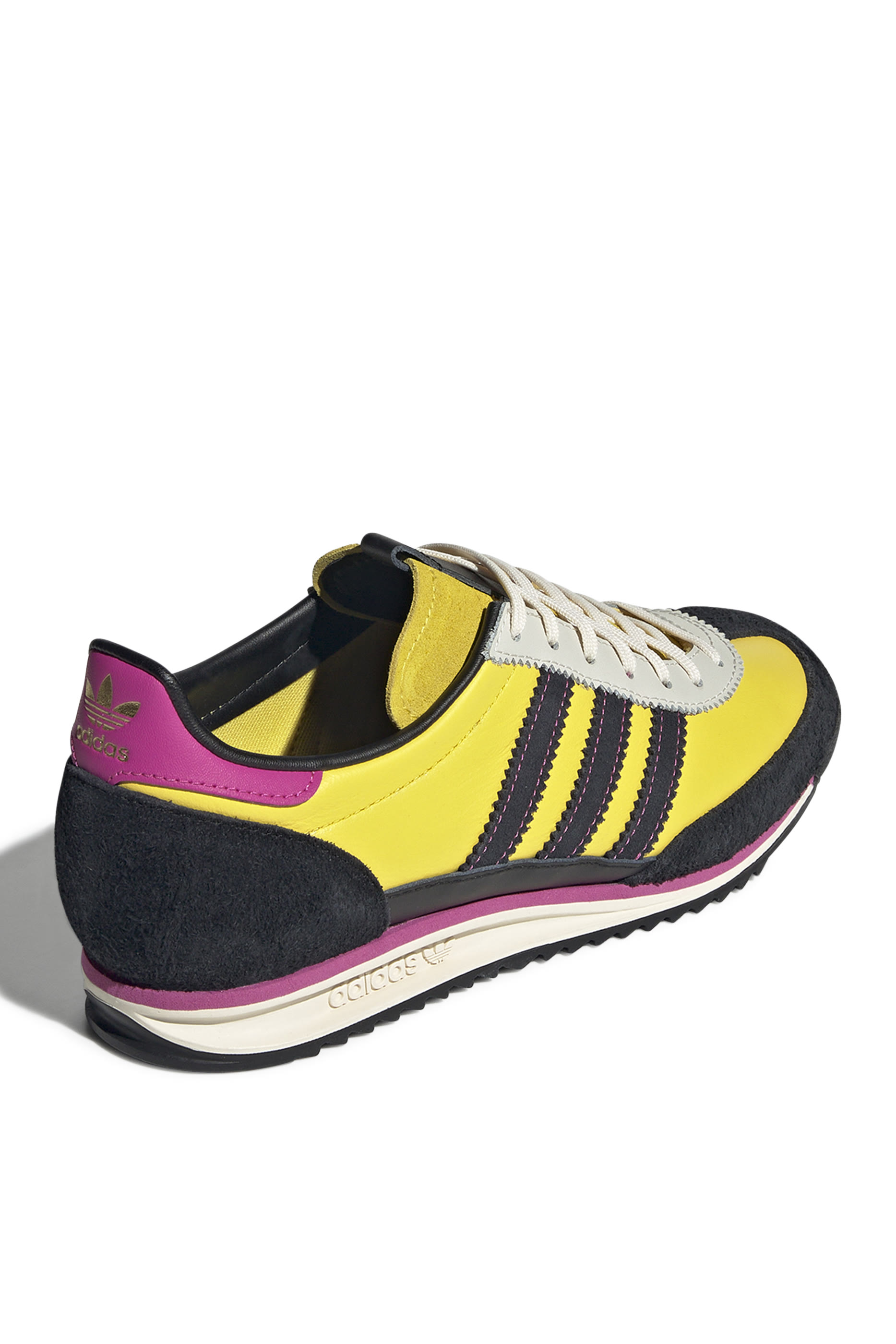 سنيكرز اس ال 72