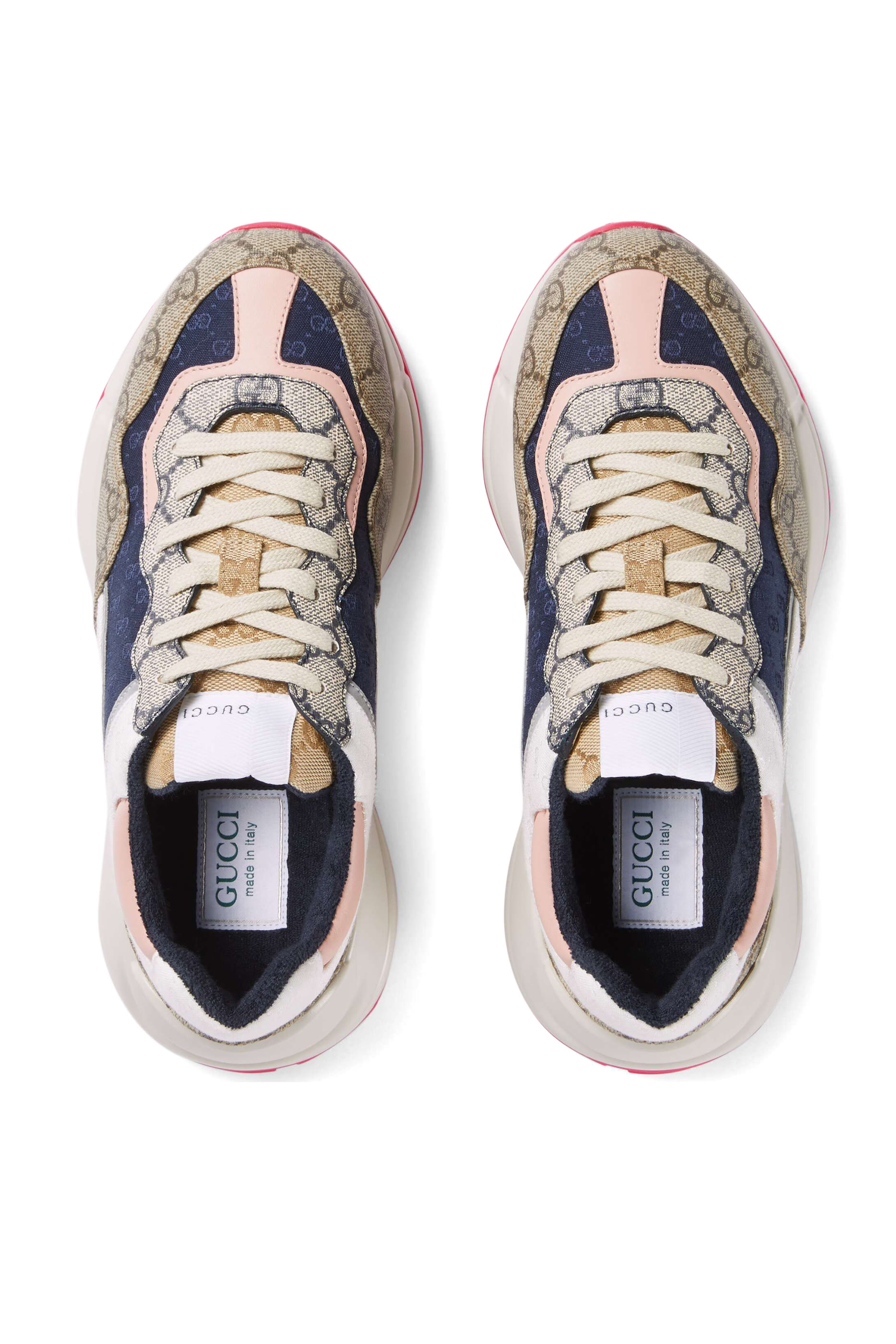 سنيكرز رايتون بشعار GG