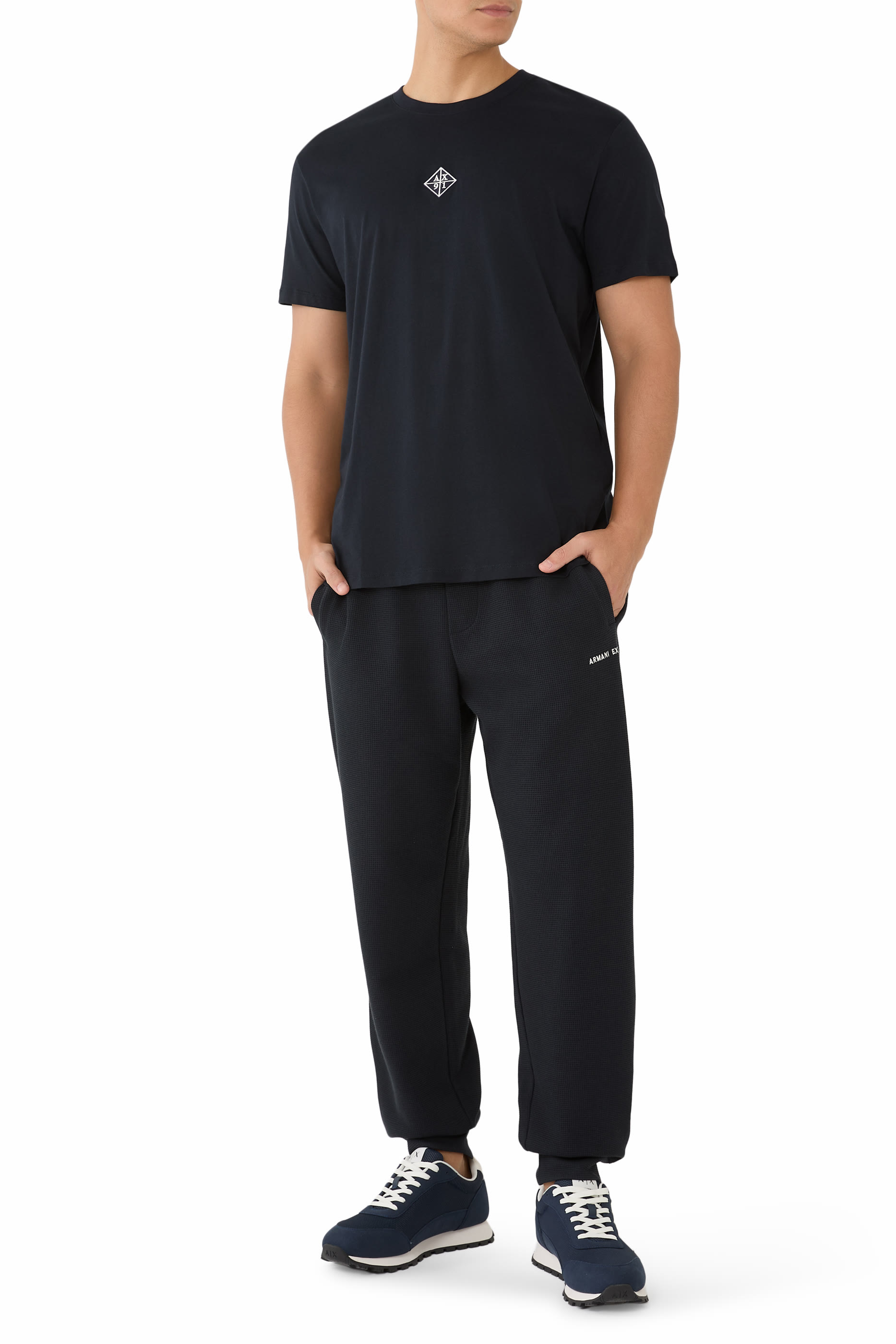 تيشيرت بشعار الماركة